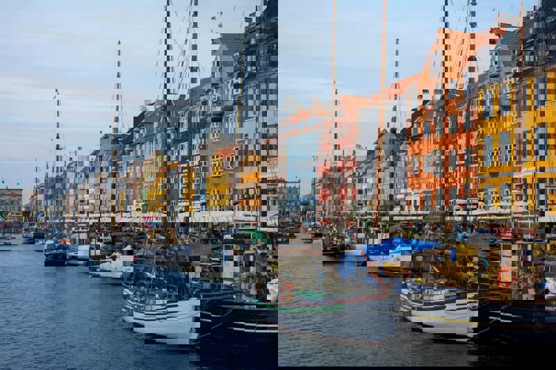 Julien Widmer E Tzbcywjum Unsplash